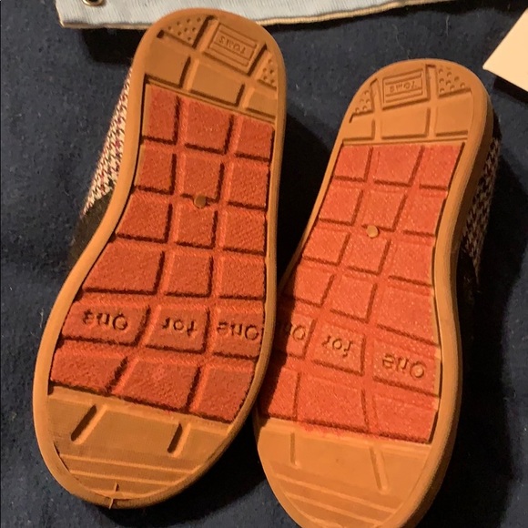 Shoes - Picture 2 of 2